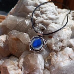 Collier socle argent – lapis-lazuli : “Profondeur”