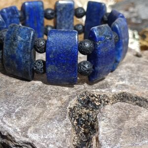 Bracelet en lapis lazuli A et pierre de lave 17cm