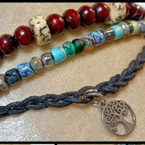 Bracelet réglable, tryptique, santal indien, palmier royal, verre de Pragues