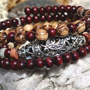 Bracelet triple en bois de noyer, santal indien et jaspe terracota