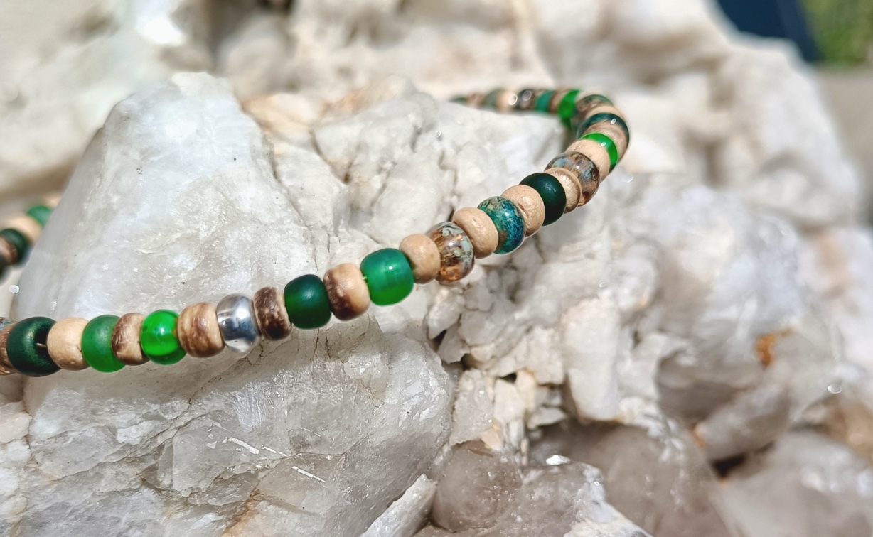 Bracelet un tour, coco poncée et verre de Pragues – Image 3