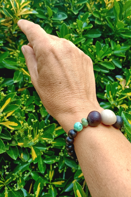 Bracelet ébène, graines savonette et canique verte, turquoise africaine AAA+ - 18 cm – Image 2