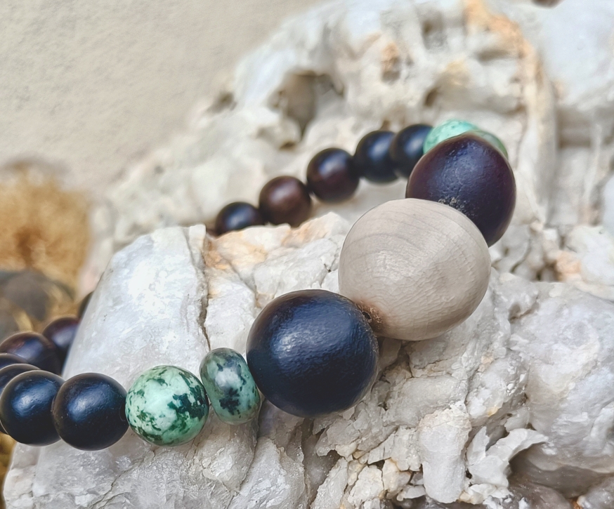 Bracelet ébène, graines savonette et canique verte, turquoise africaine AAA+ - 18 cm – Image 3