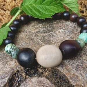 Bracelet ébène, graines savonette et canique verte, turquoise africaine AAA+ – 18 cm