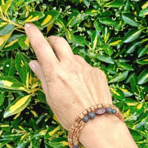 Bracelet double, en bois de cocotier, lave et graine oreille d’éléphant