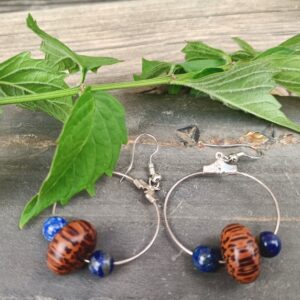 Boucles bois de cocotier et lapis lazuli, sur accroches en argent