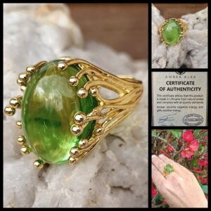 Bague cuivre plaqué or, ambre baltique vert (certifié)