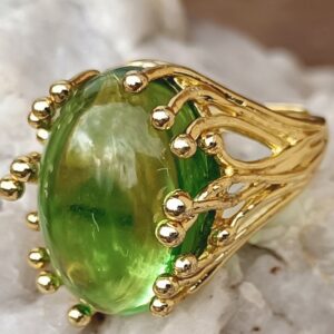 Bague cuivre plaqué or, ambre baltique vert (certifié)